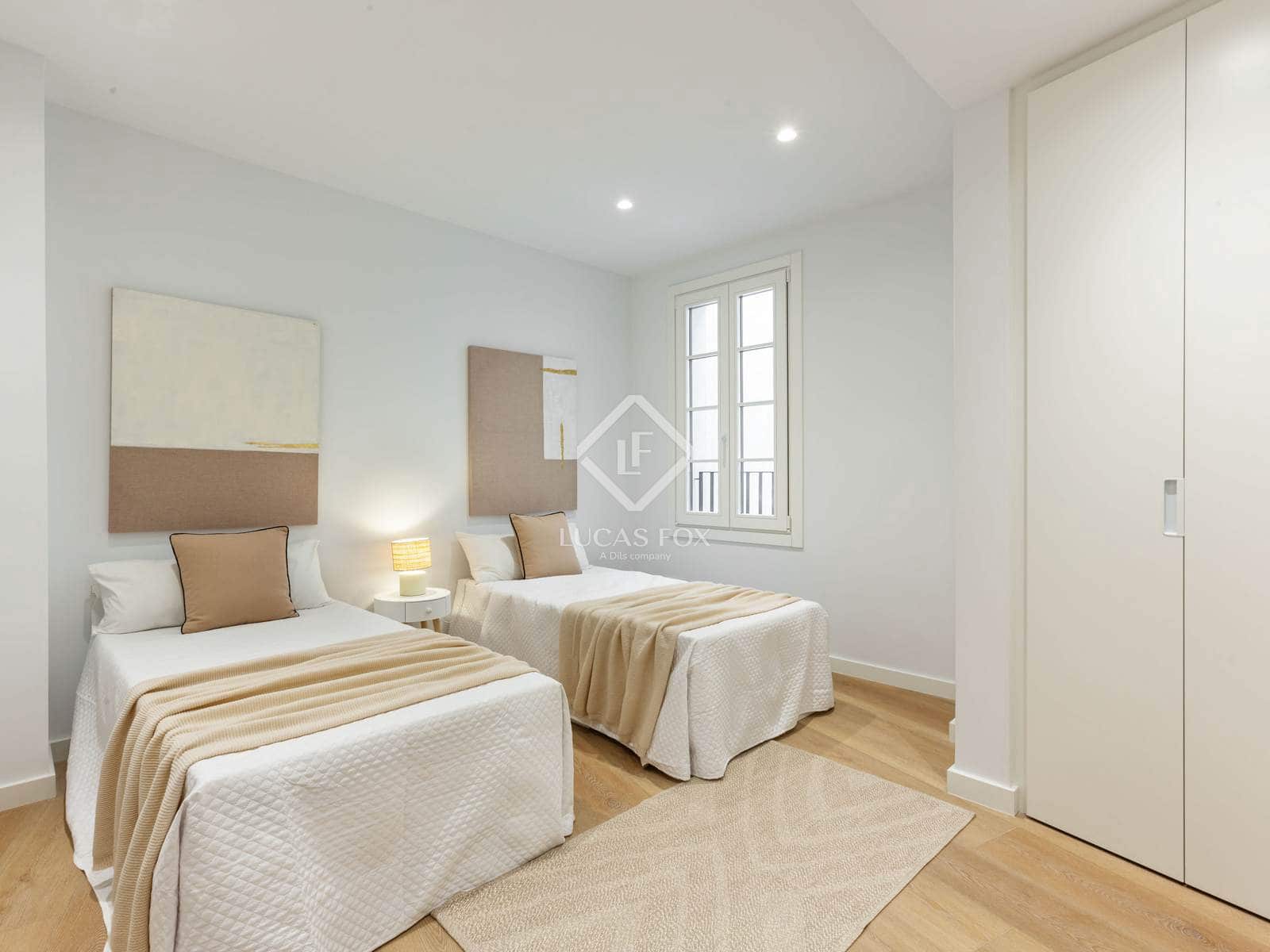 3 bedroom Apartment for sale in Barcelona city with pool - € 800,000 (Ref: 9058609)