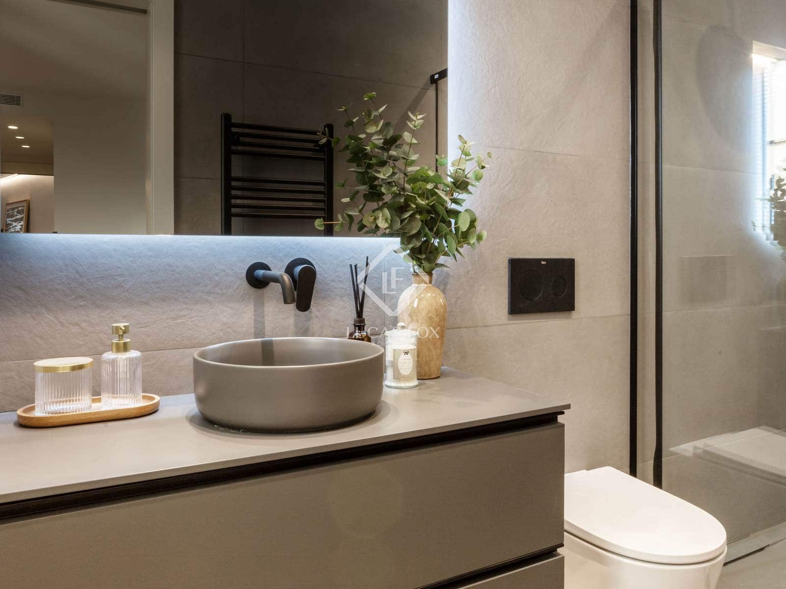 3 bedroom Apartment for sale in Barcelona city with pool - € 800,000 (Ref: 9058609)