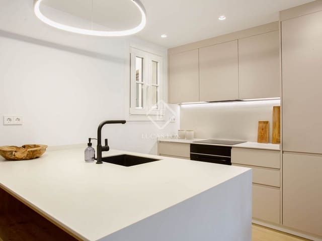 3 slaapkamer Appartement te koop in Barcelona stad met zwembad - € 800.000 (Ref: 9058609)