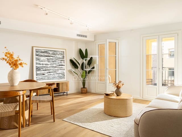 Apartamento de 3 habitaciones en Barcelona ciudad en venta con piscina - 800.000 € (Ref: 9058609)