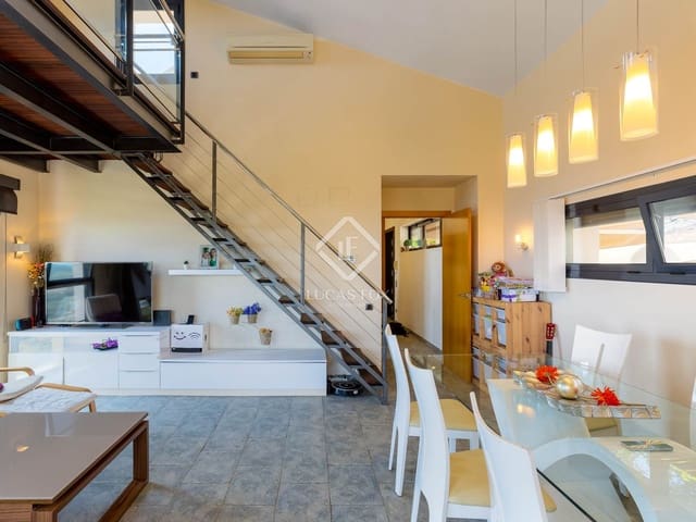 4 soverom Villa til salgs i Alella med svømmebasseng garasje - € 820 000 (Ref: 9058610)