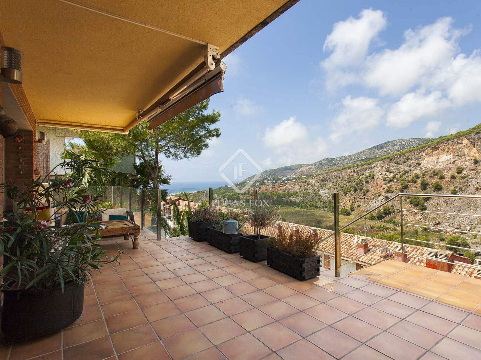 4 soveværelse Villa til salg i Les Botigues de Sitges med swimmingpool garage - € 1.295.000 (Ref: 9061494)