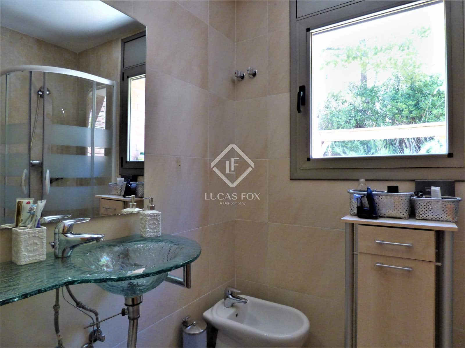 4 soveværelse Villa til salg i Les Botigues de Sitges med swimmingpool garage - € 1.295.000 (Ref: 9061494)