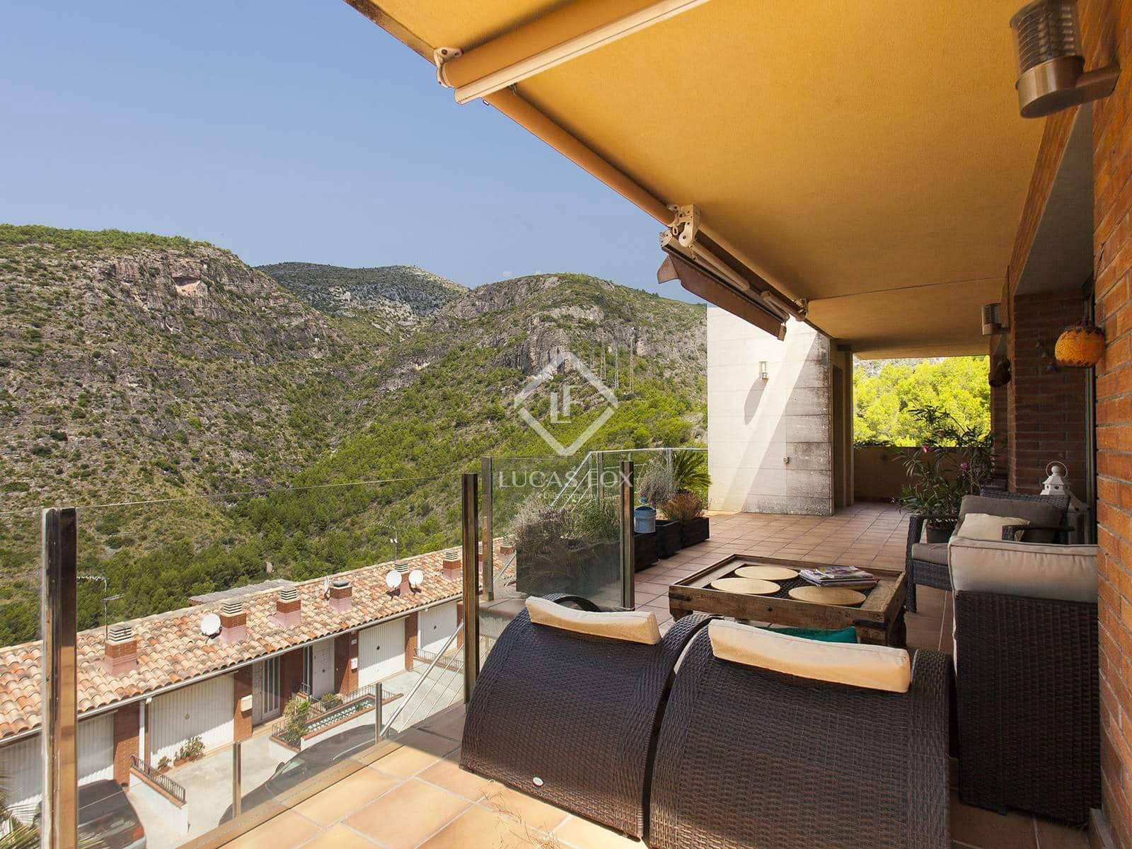 4 soveværelse Villa til salg i Les Botigues de Sitges med swimmingpool garage - € 1.295.000 (Ref: 9061494)