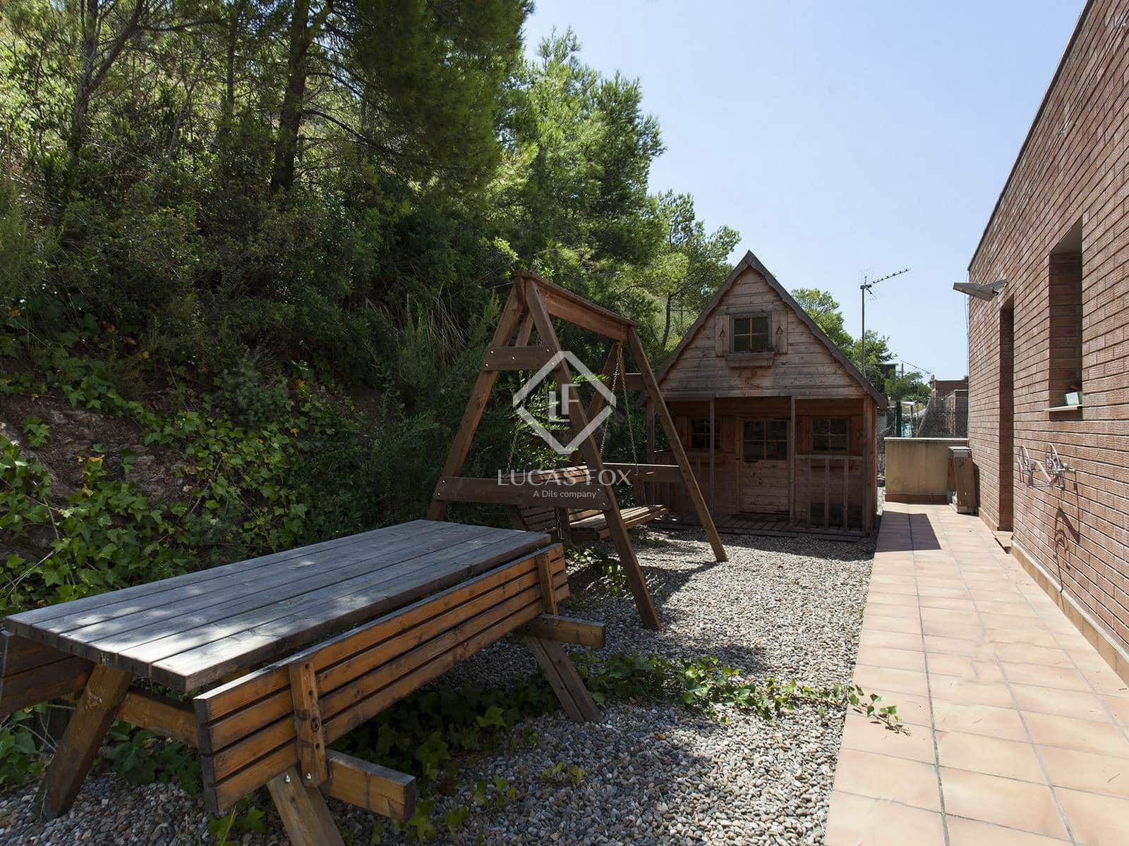 4 soveværelse Villa til salg i Les Botigues de Sitges med swimmingpool garage - € 1.295.000 (Ref: 9061494)