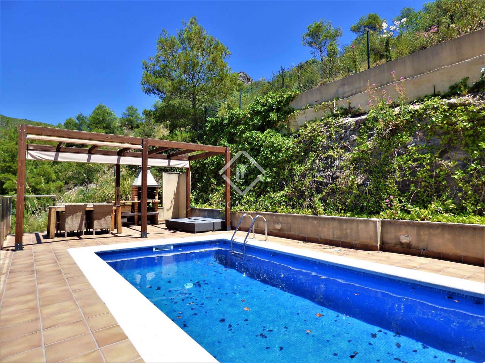 4 soveværelse Villa til salg i Les Botigues de Sitges med swimmingpool garage - € 1.295.000 (Ref: 9061494)