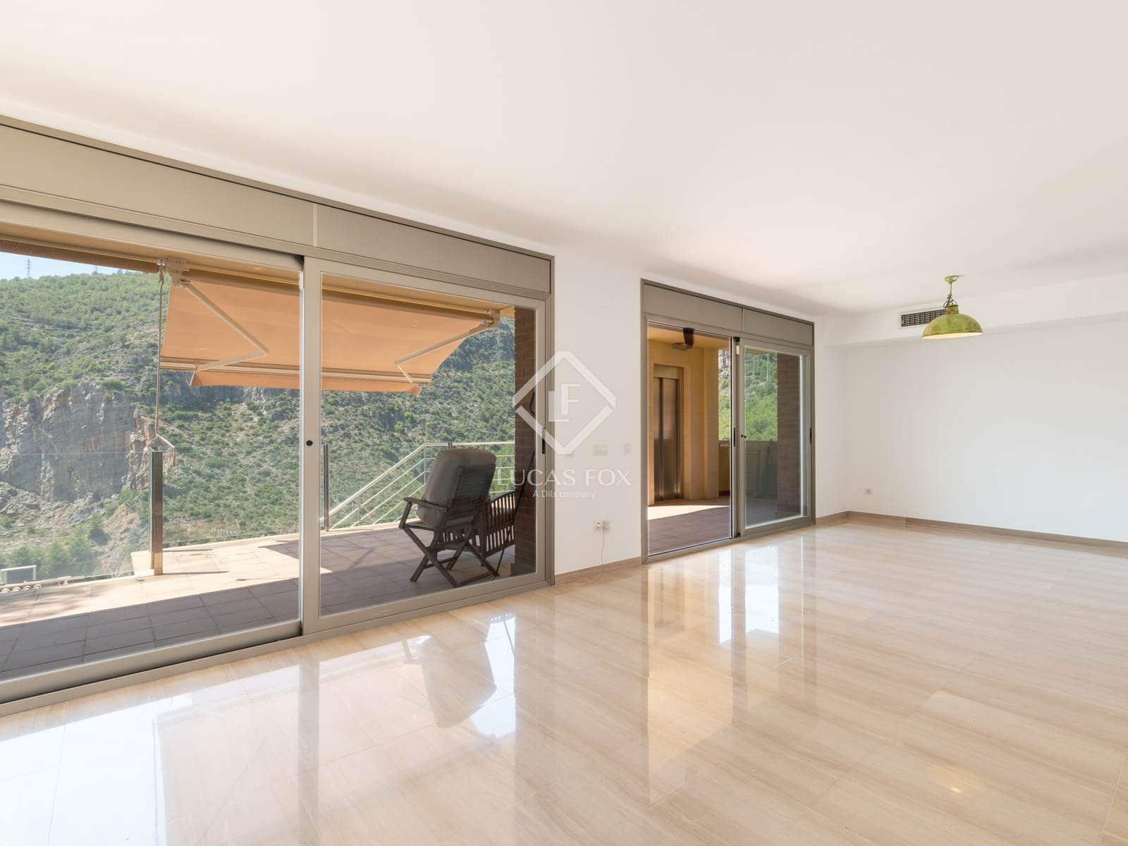 4 soveværelse Villa til salg i Les Botigues de Sitges med swimmingpool garage - € 1.295.000 (Ref: 9061494)