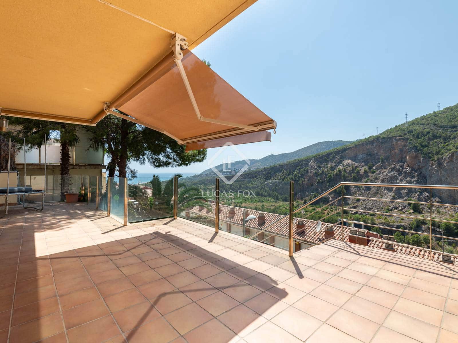 4 soveværelse Villa til salg i Les Botigues de Sitges med swimmingpool garage - € 1.295.000 (Ref: 9061494)