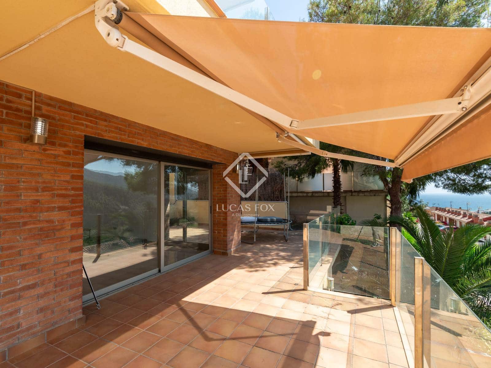 4 soveværelse Villa til salg i Les Botigues de Sitges med swimmingpool garage - € 1.295.000 (Ref: 9061494)