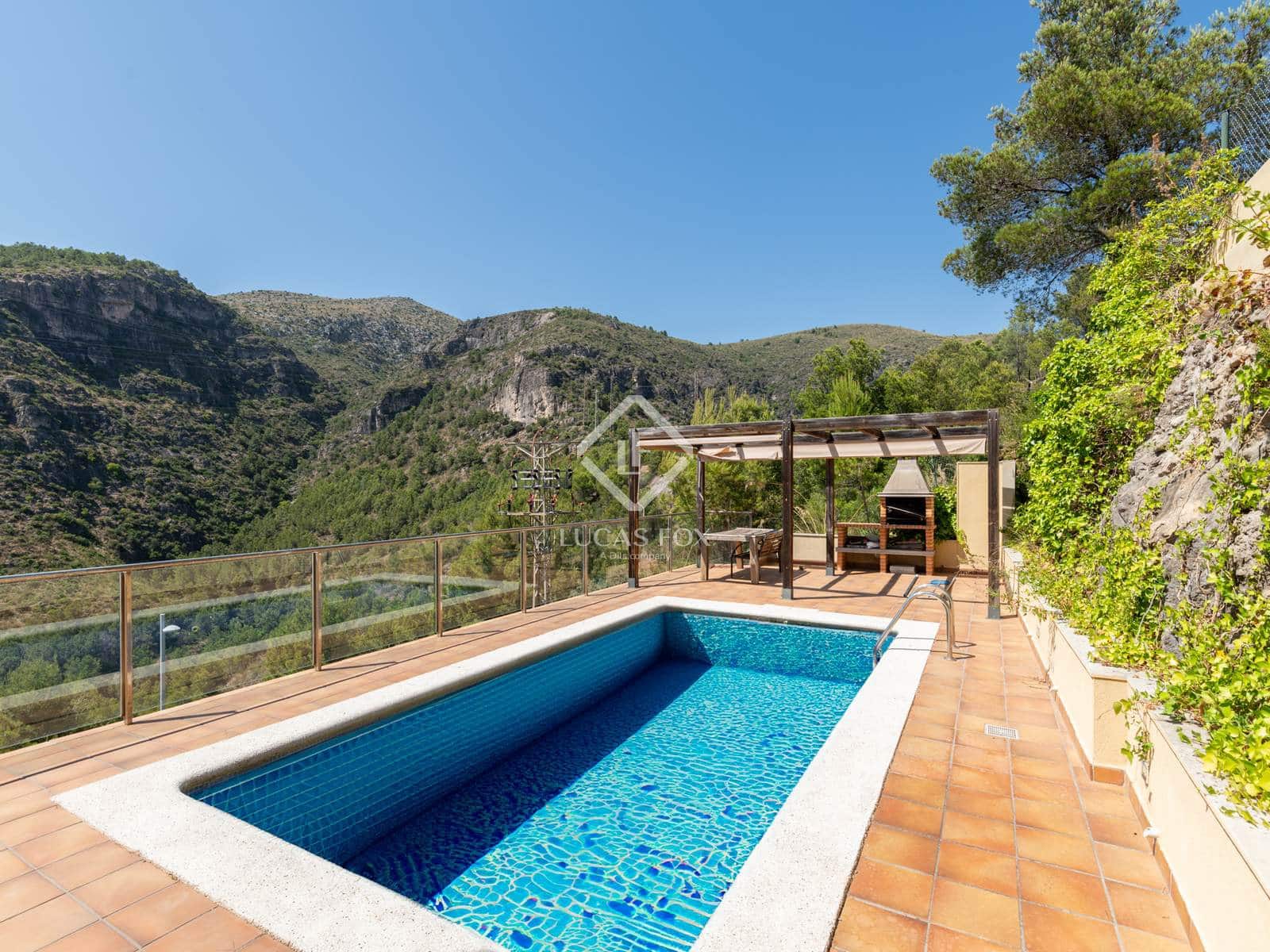 4 soveværelse Villa til salg i Les Botigues de Sitges med swimmingpool garage - € 1.295.000 (Ref: 9061494)