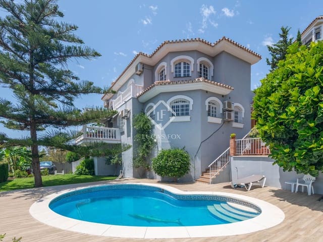 5 Zimmer Villa zu verkaufen in Málaga Stadt mit Pool Garage - 1.400.000 € (Ref: 9061682)