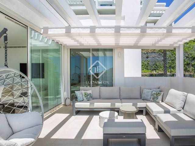 Ático de 3 habitaciones en Marbella en venta con piscina garaje - 1.050.000 € (Ref: 9061814)