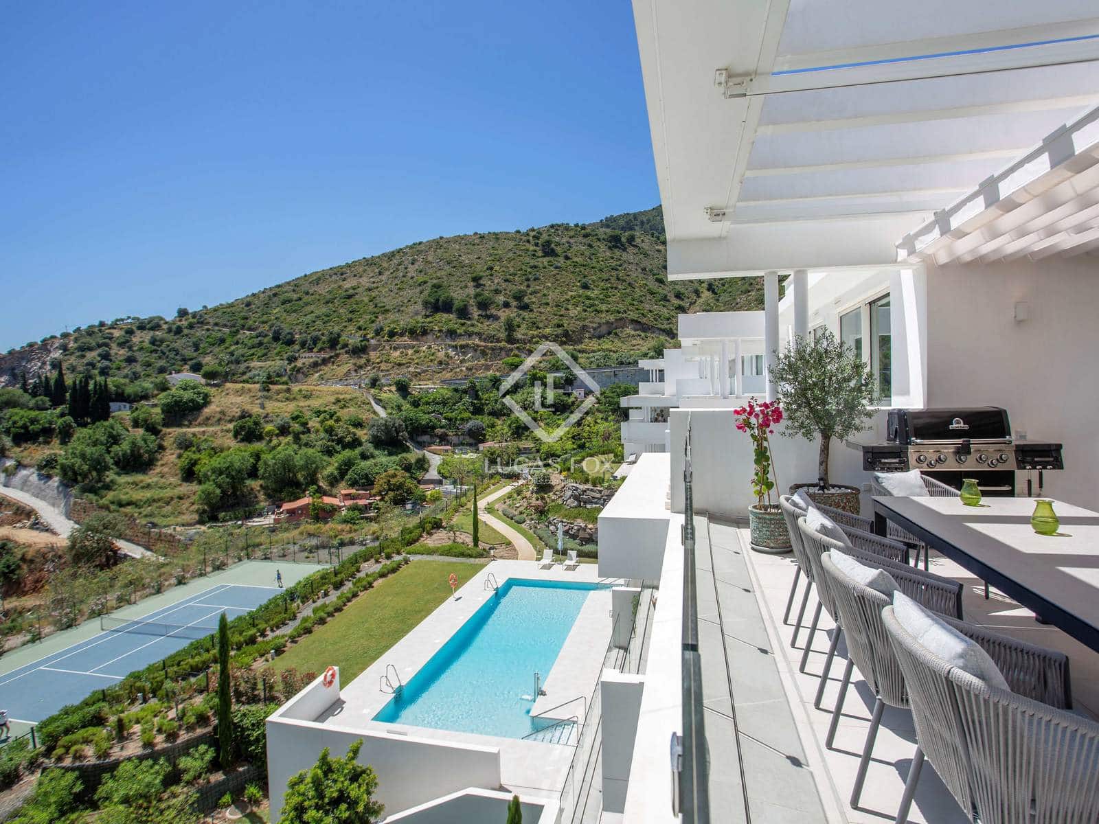 Ático de 3 habitaciones en Marbella en venta con piscina garaje - 1.050.000 € (Ref: 9061814)