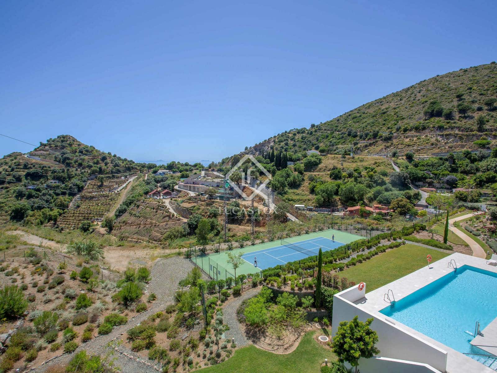 Ático de 3 habitaciones en Marbella en venta con piscina garaje - 1.050.000 € (Ref: 9061814)