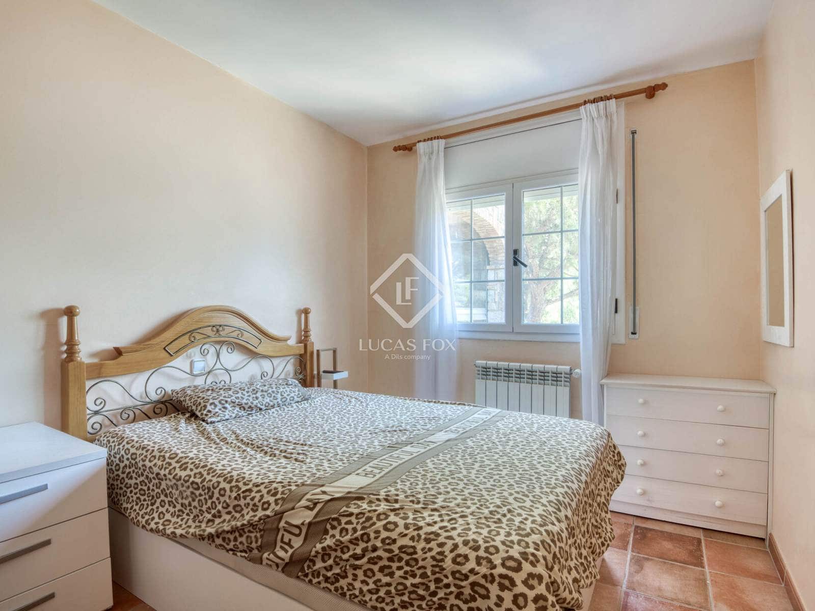 4 soveværelse Villa til salg i Sant Antoni de Calonge med swimmingpool garage - € 540.000 (Ref: 9061900)