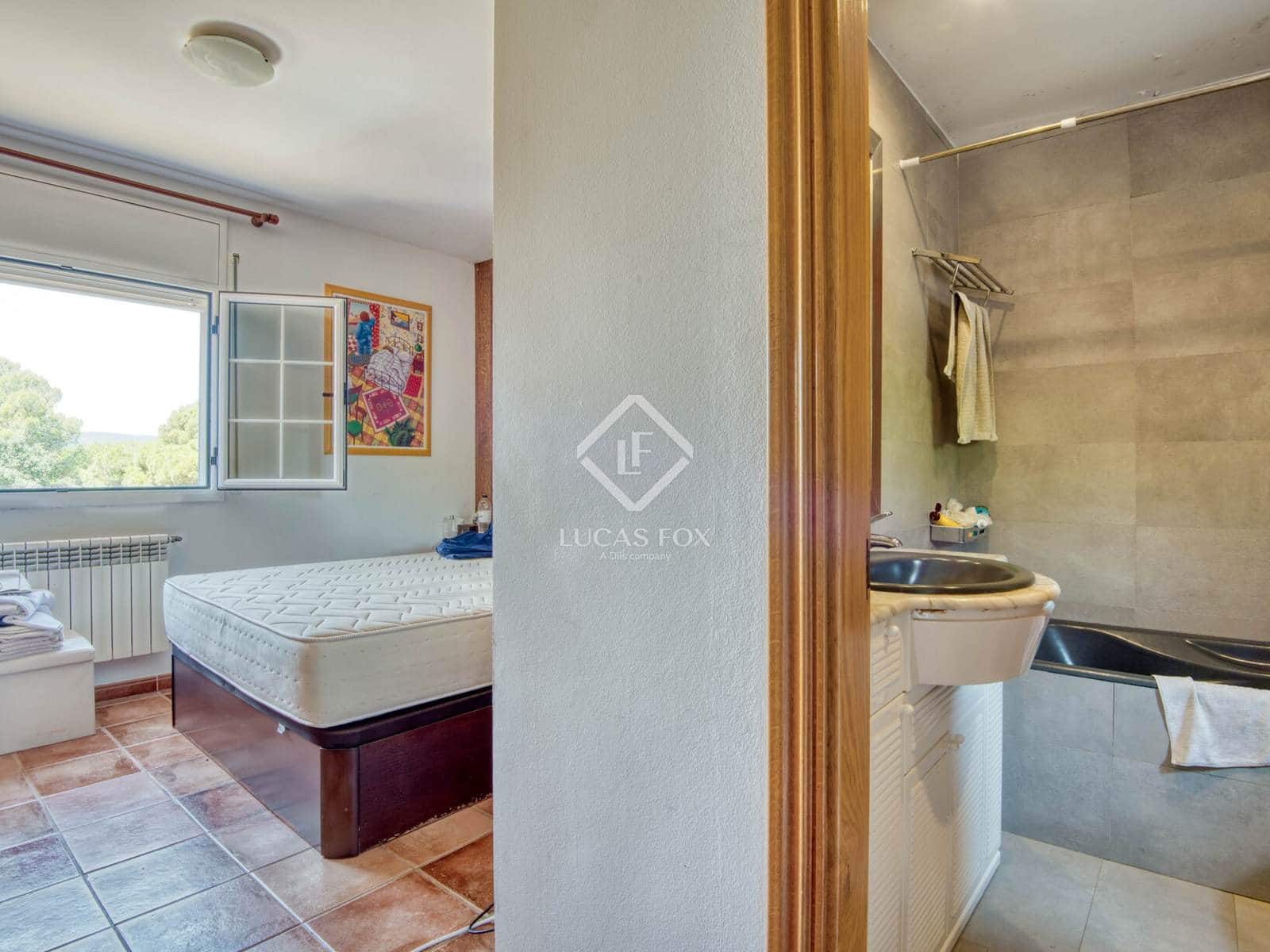 4 soveværelse Villa til salg i Sant Antoni de Calonge med swimmingpool garage - € 540.000 (Ref: 9061900)