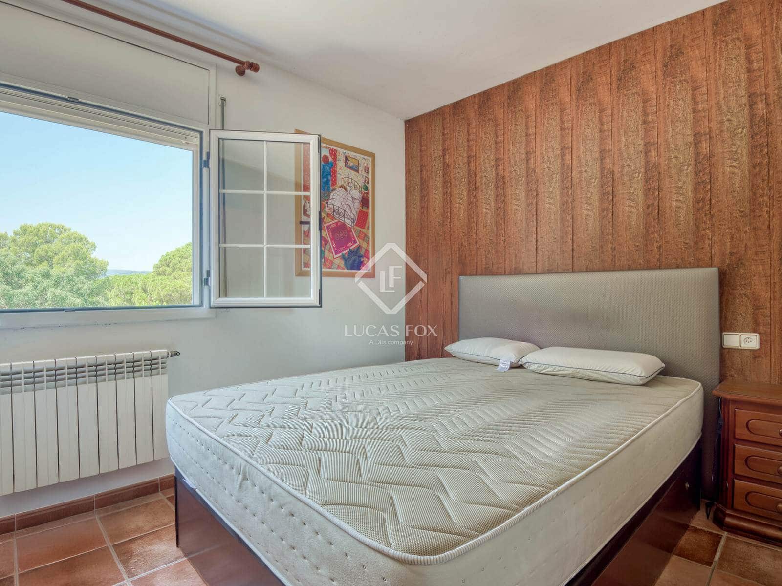 4 soveværelse Villa til salg i Sant Antoni de Calonge med swimmingpool garage - € 540.000 (Ref: 9061900)