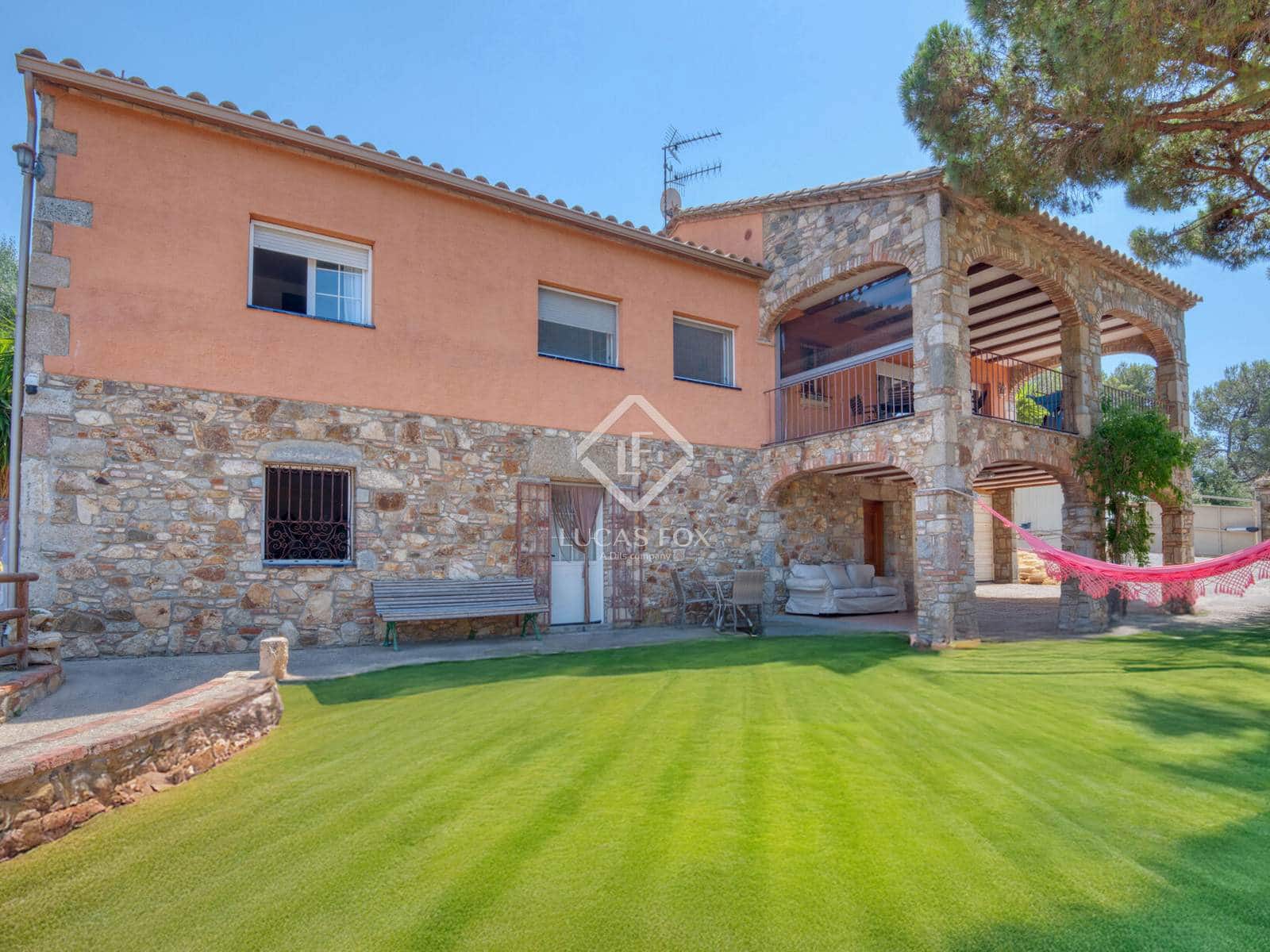 4 soveværelse Villa til salg i Sant Antoni de Calonge med swimmingpool garage - € 540.000 (Ref: 9061900)