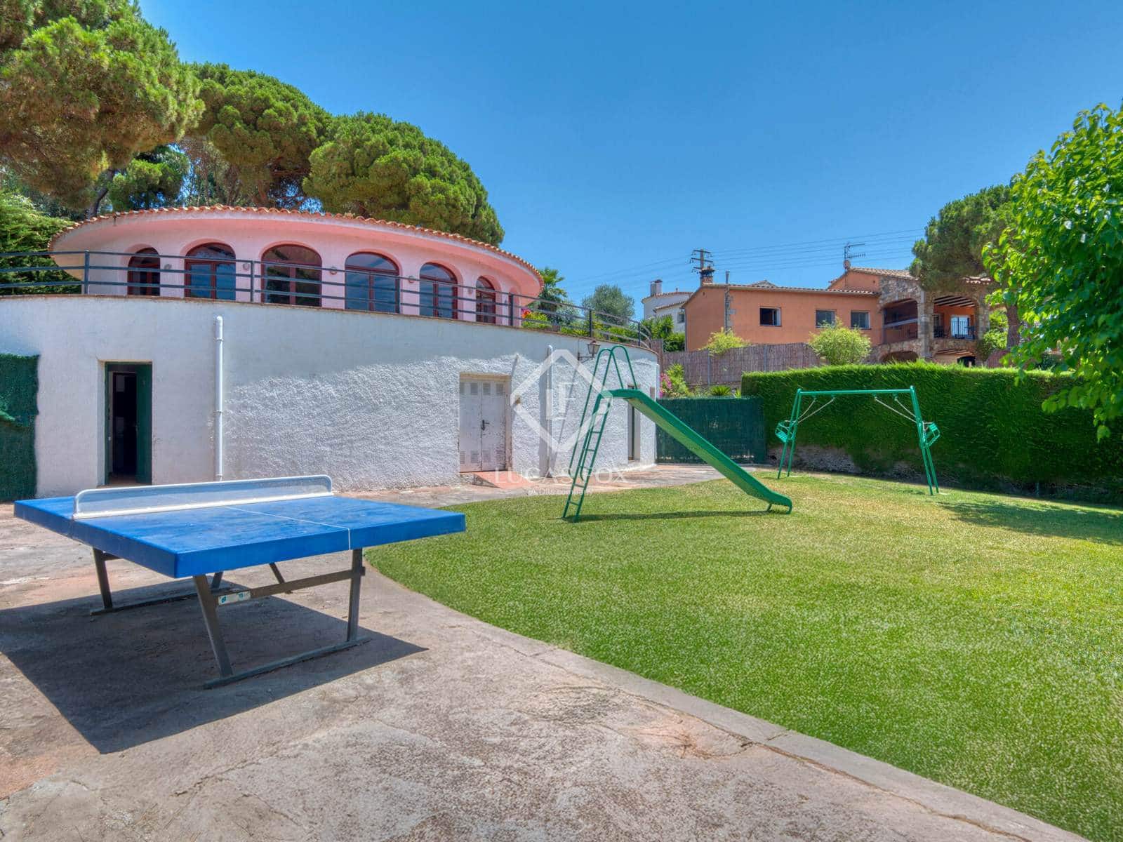 4 soveværelse Villa til salg i Sant Antoni de Calonge med swimmingpool garage - € 540.000 (Ref: 9061900)