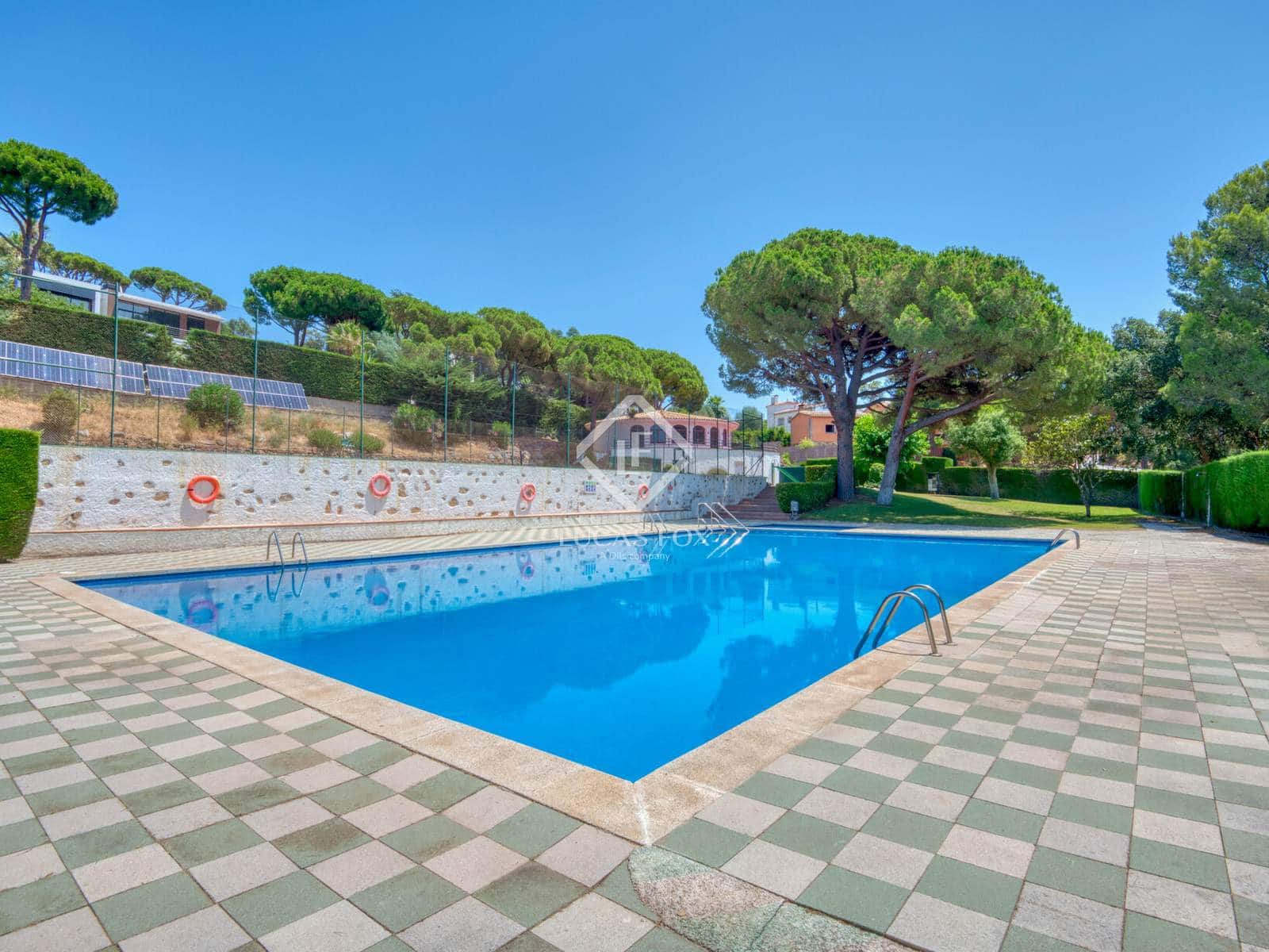 4 soveværelse Villa til salg i Sant Antoni de Calonge med swimmingpool garage - € 540.000 (Ref: 9061900)