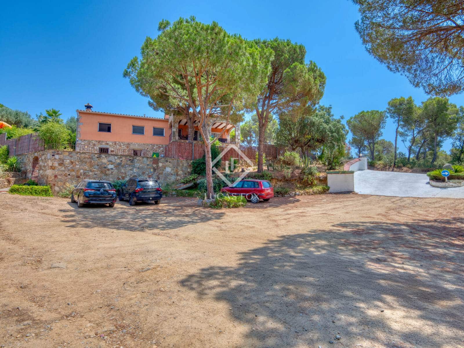 4 soveværelse Villa til salg i Sant Antoni de Calonge med swimmingpool garage - € 540.000 (Ref: 9061900)