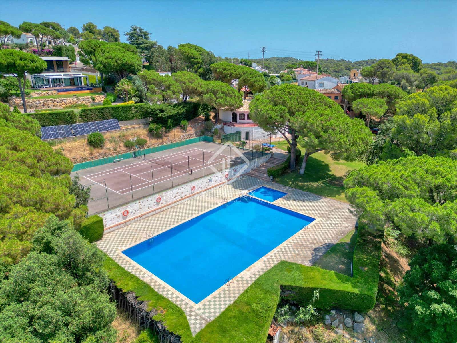 4 soveværelse Villa til salg i Sant Antoni de Calonge med swimmingpool garage - € 540.000 (Ref: 9061900)