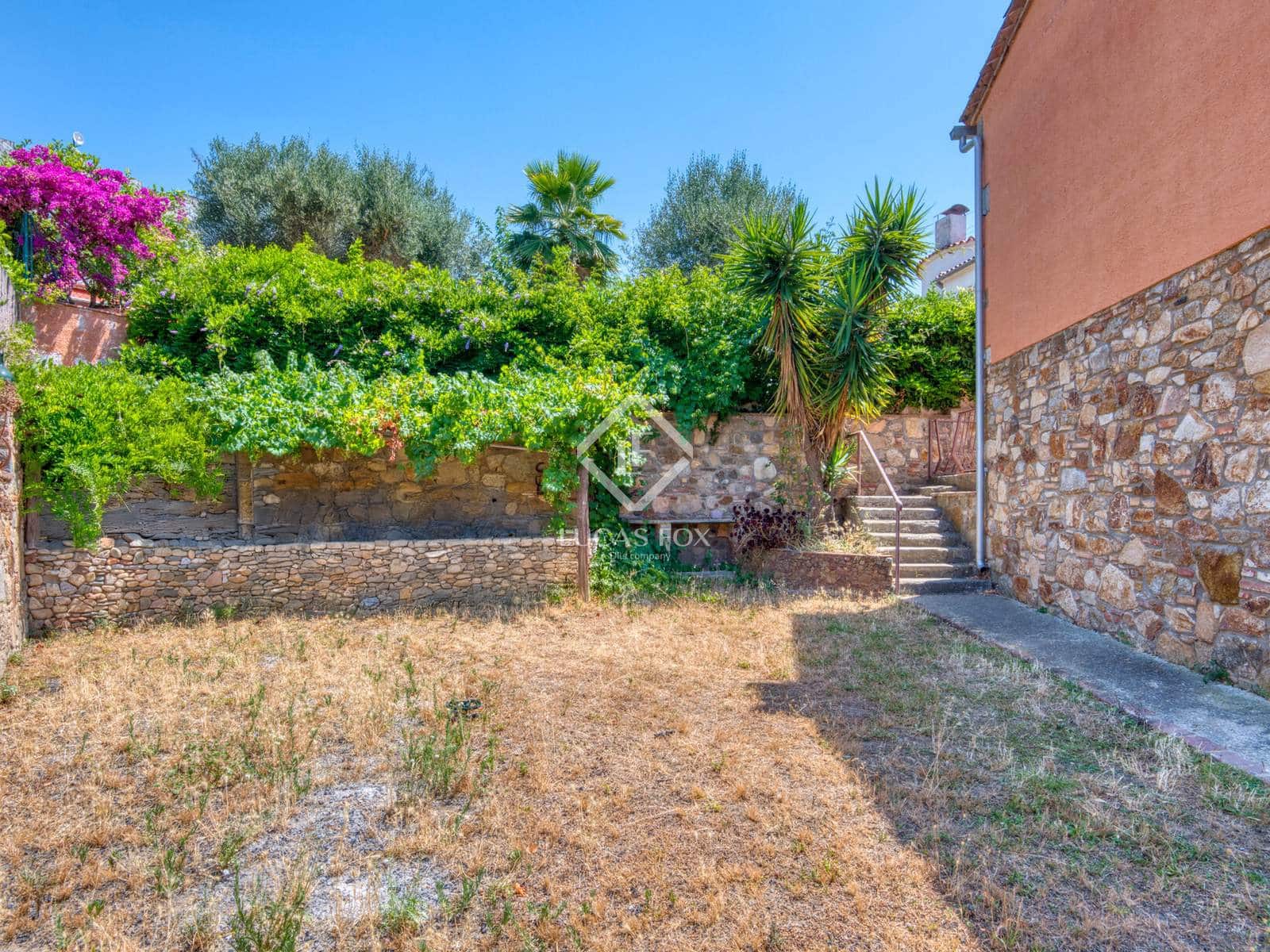 4 soveværelse Villa til salg i Sant Antoni de Calonge med swimmingpool garage - € 540.000 (Ref: 9061900)