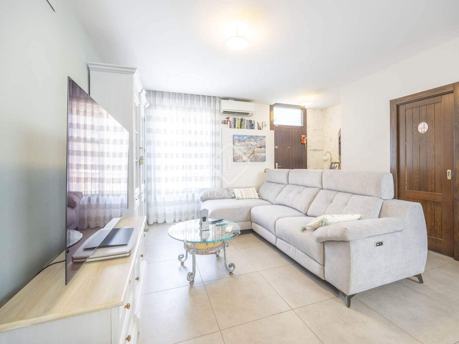 4 soverom Villa til salgs i Valencia by - € 525 000 (Ref: 9061978)