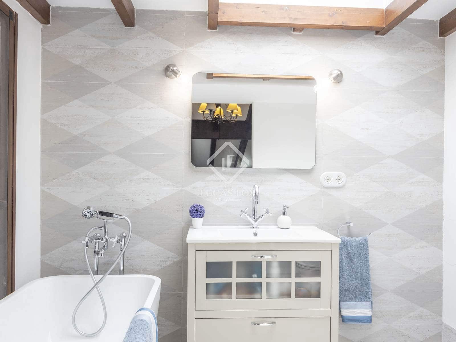 4 soverom Villa til salgs i Valencia by - € 525 000 (Ref: 9061978)