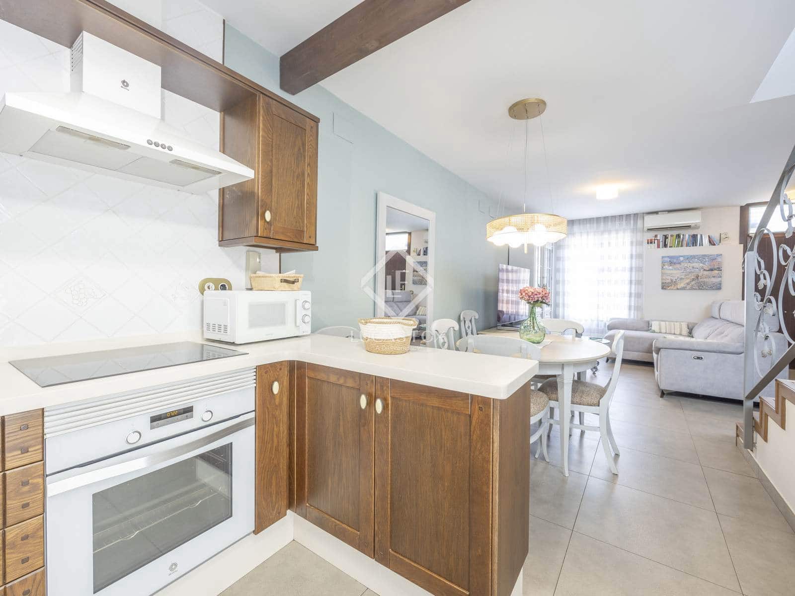 4 soverom Villa til salgs i Valencia by - € 525 000 (Ref: 9061978)