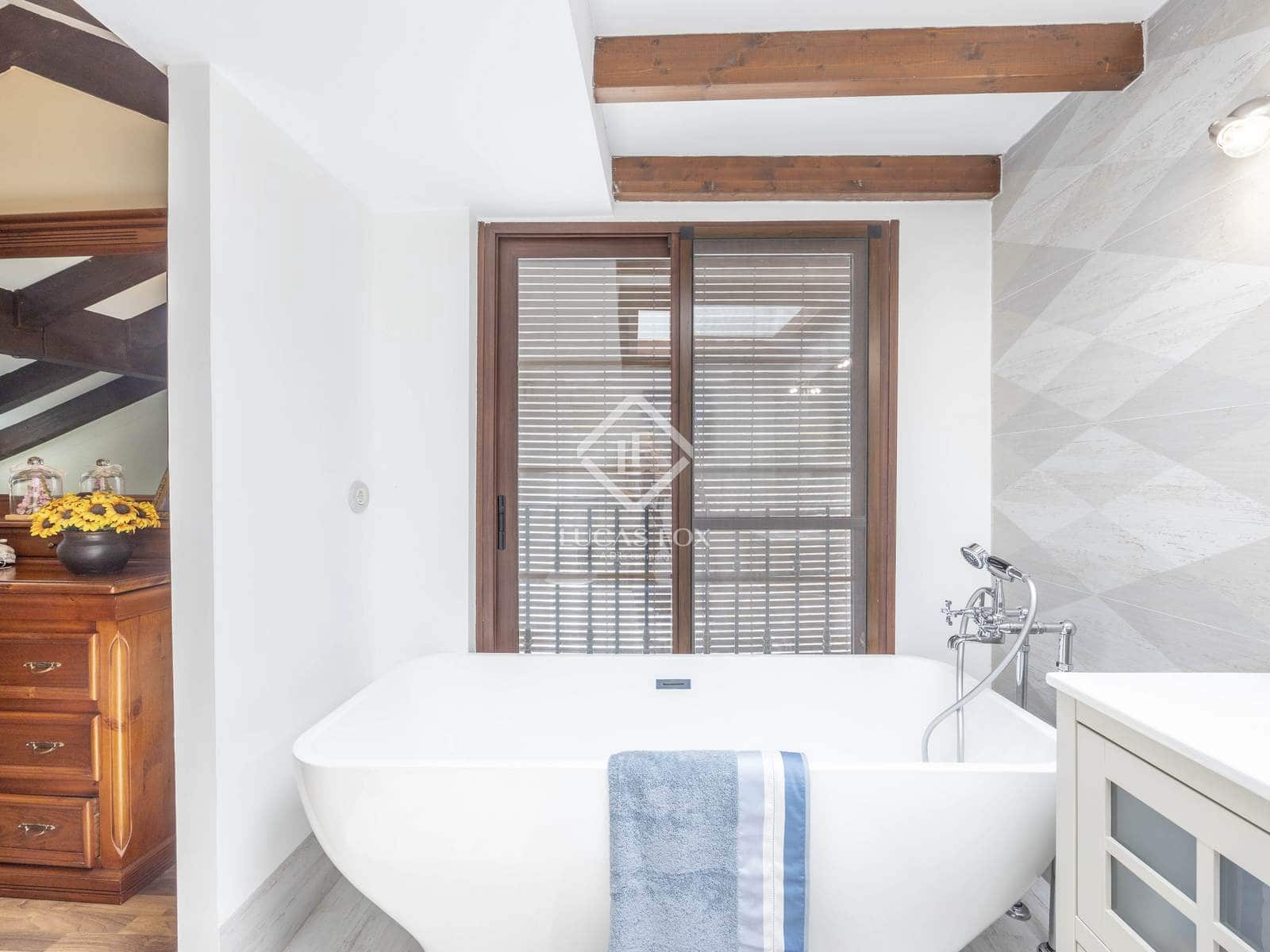 4 soverom Villa til salgs i Valencia by - € 525 000 (Ref: 9061978)