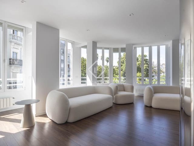 Apartamento de 5 habitaciones en València ciudad en venta - 1.540.000 € (Ref: 9064345)