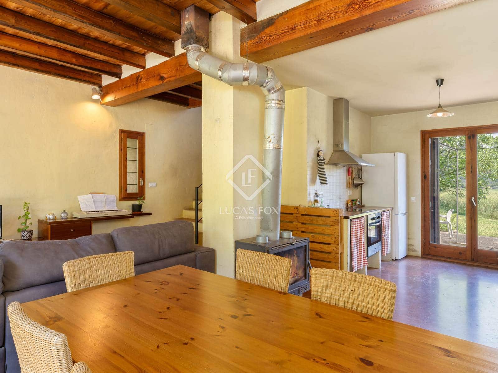 12 soveværelse Finca/Landehus til salg i Olot med garage - € 875.000 (Ref: 9064771)