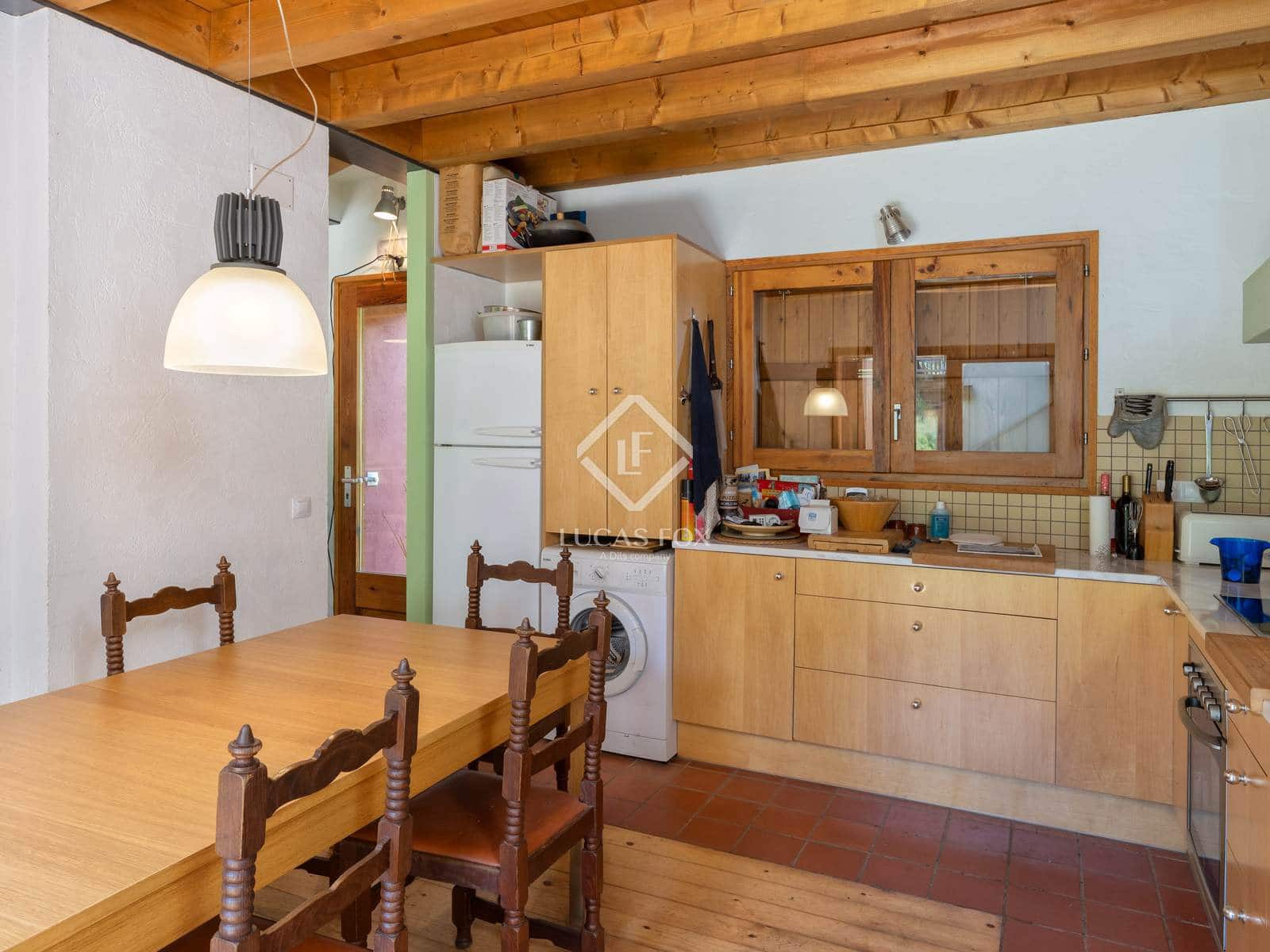 12 soveværelse Finca/Landehus til salg i Olot med garage - € 875.000 (Ref: 9064771)
