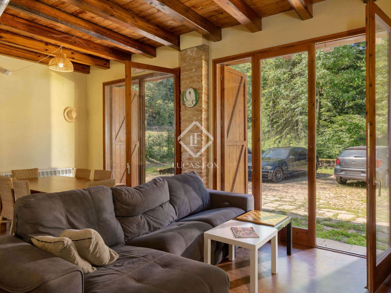 12 soveværelse Finca/Landehus til salg i Olot med garage - € 875.000 (Ref: 9064771)