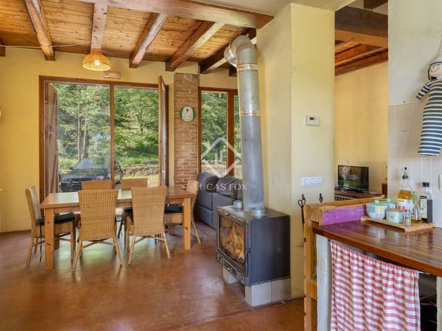 12 bedroom Finca/Country House for sale in Olot with garage - € 875,000 (Ref: 9064771)