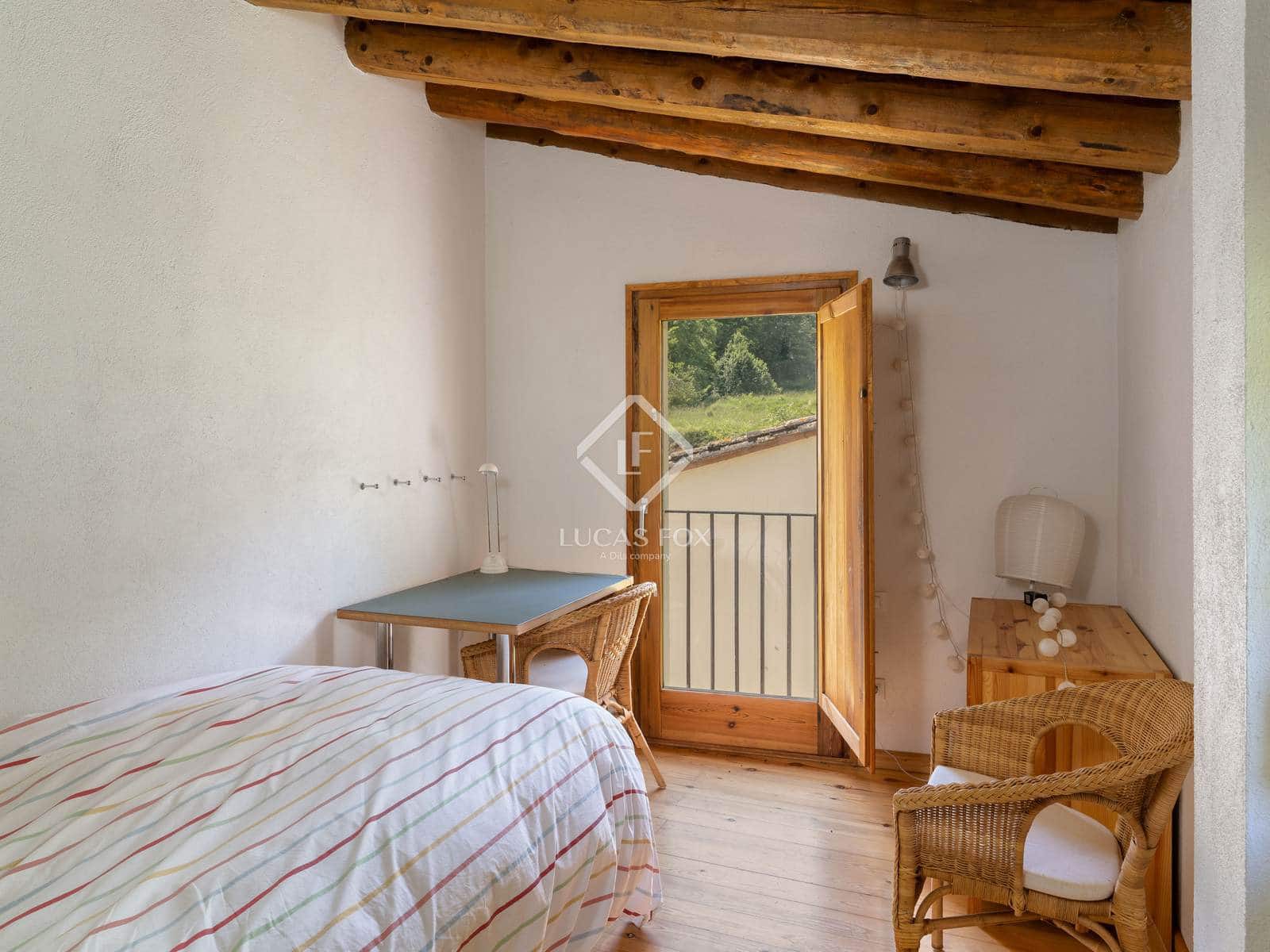 12 soveværelse Finca/Landehus til salg i Olot med garage - € 875.000 (Ref: 9064771)