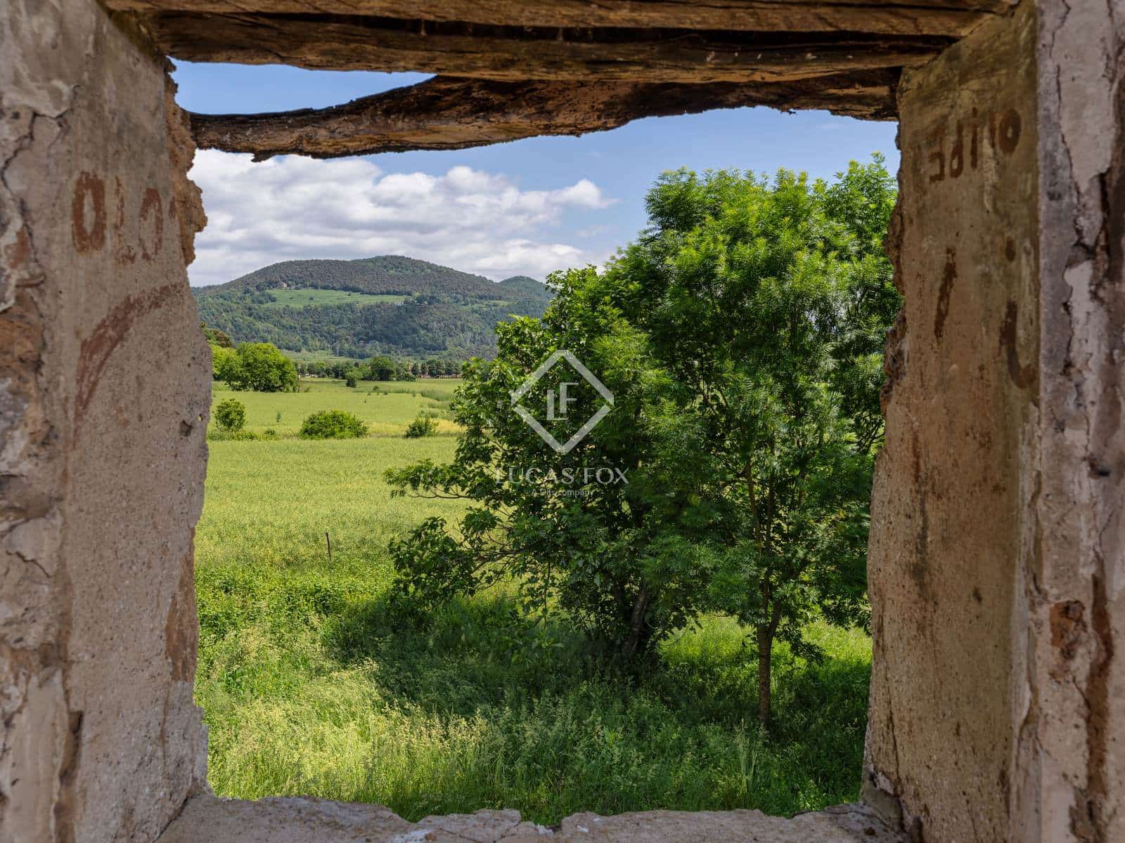 12 soveværelse Finca/Landehus til salg i Olot med garage - € 875.000 (Ref: 9064771)