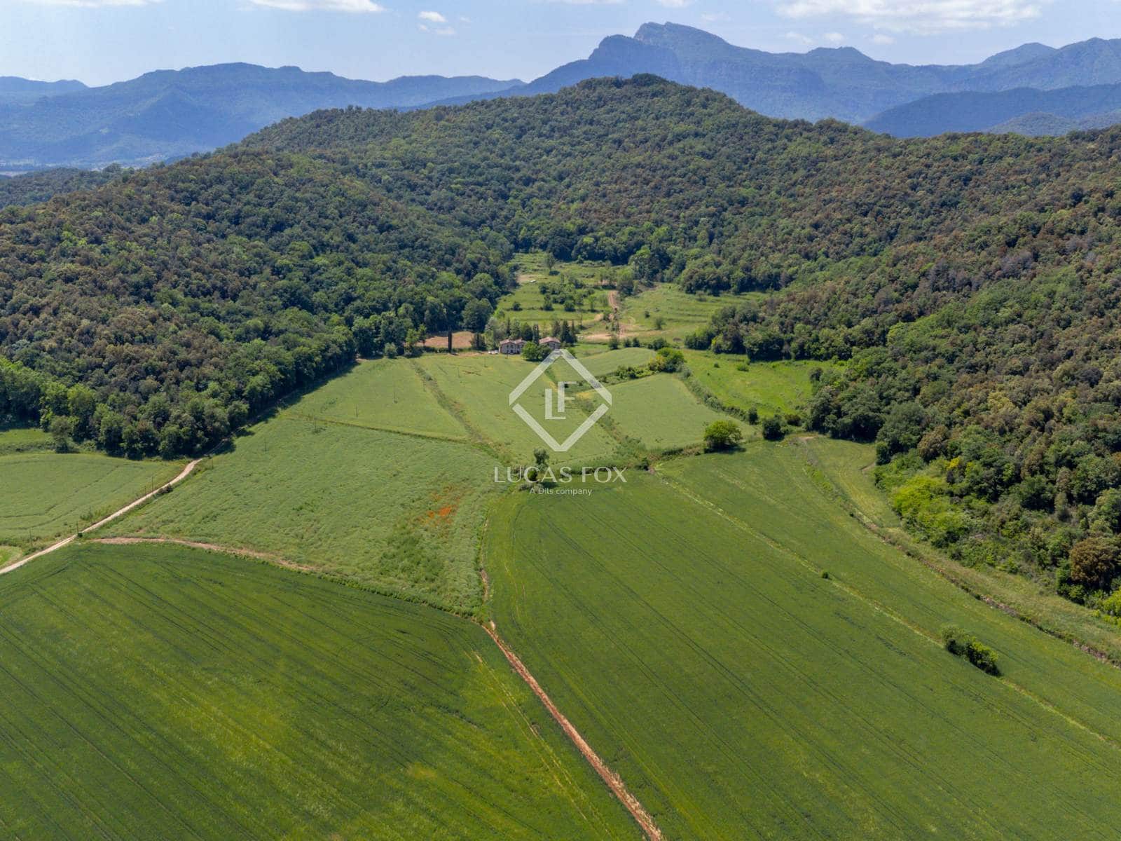 12 soveværelse Finca/Landehus til salg i Olot med garage - € 875.000 (Ref: 9064771)