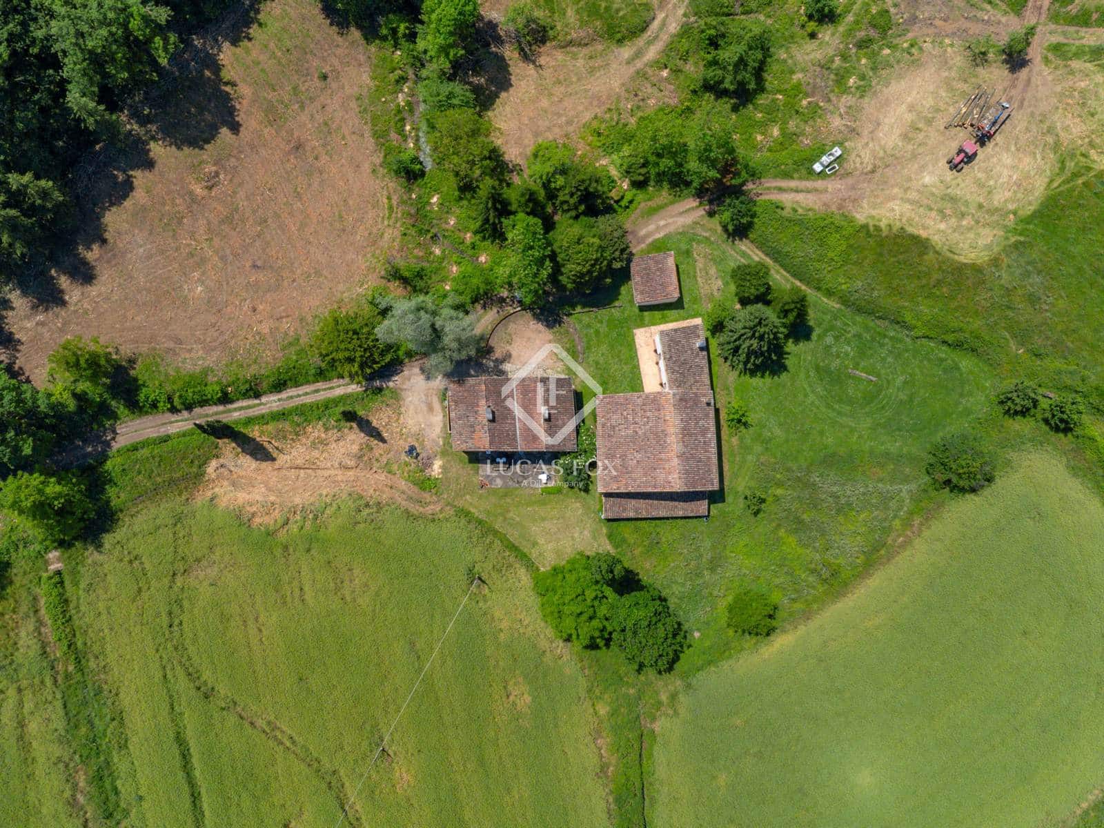 12 soveværelse Finca/Landehus til salg i Olot med garage - € 875.000 (Ref: 9064771)