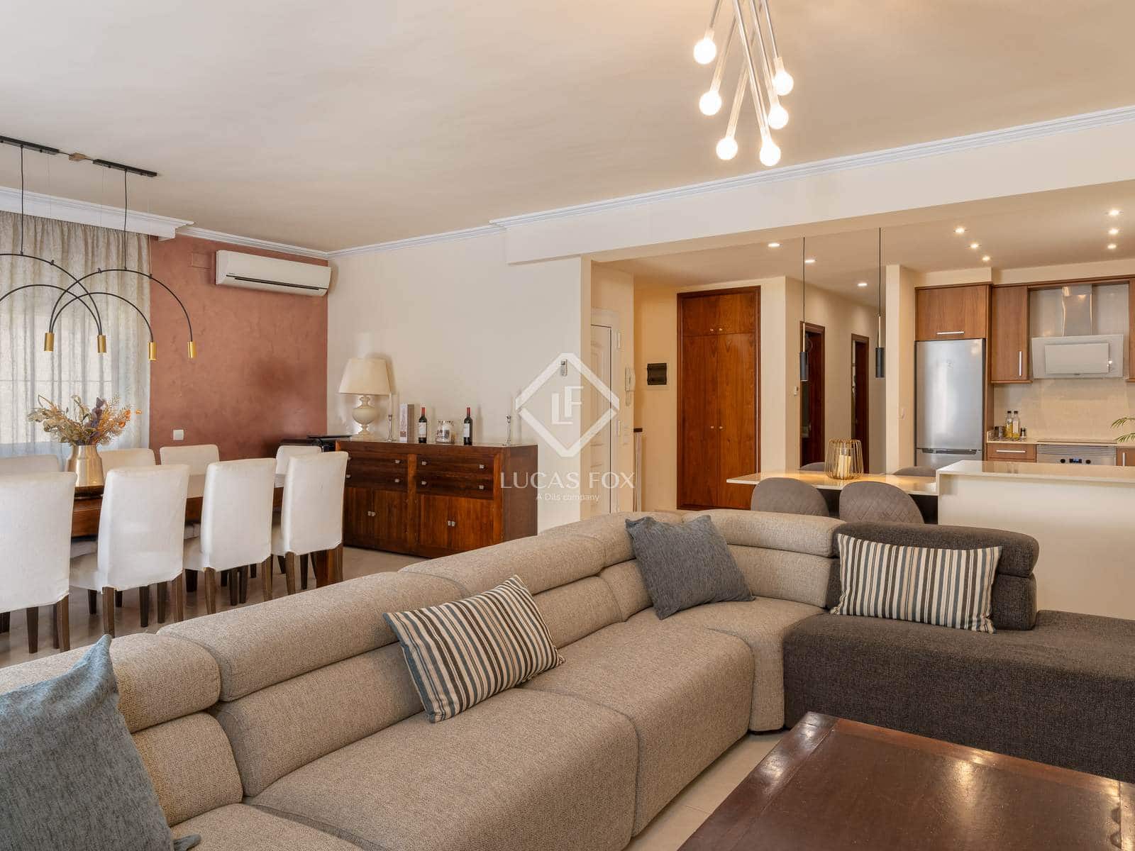 4 makuuhuone Huvila myytävänä paikassa Platja d'Aro mukana uima-altaan 
autotalli - 750 000 € (Ref: 9065617)