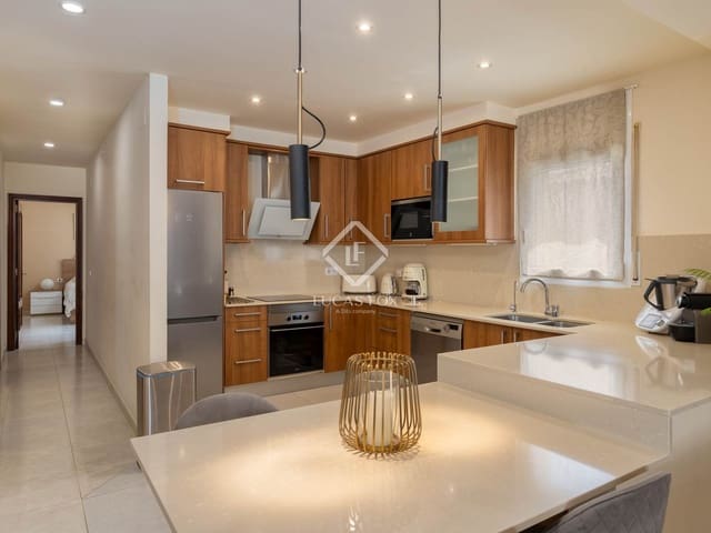 4 slaapkamer Villa te koop in Platja d'Aro, Castell-Platja d'Aro met zwembad garage - € 750.000 (Ref: 9065617)