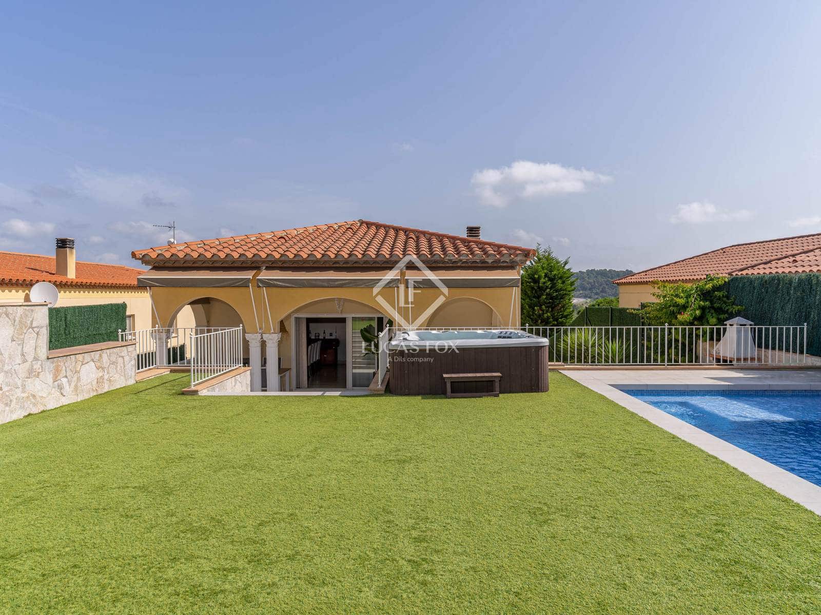 4 makuuhuone Huvila myytävänä paikassa Platja d'Aro mukana uima-altaan 
autotalli - 750 000 € (Ref: 9065617)