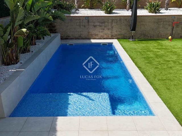 4 slaapkamer Villa te koop in Platja d'Aro, Castell-Platja d'Aro met zwembad garage - € 750.000 (Ref: 9065617)