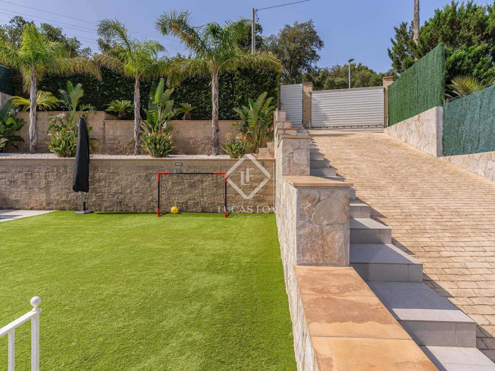 4 makuuhuone Huvila myytävänä paikassa Platja d'Aro mukana uima-altaan 
autotalli - 750 000 € (Ref: 9065617)