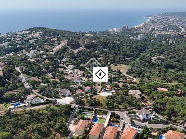 4 slaapkamer Villa te koop in Platja d'Aro, Castell-Platja d'Aro met zwembad garage - € 750.000 (Ref: 9065617)