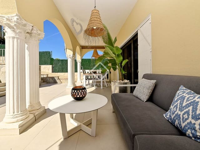 4 slaapkamer Villa te koop in Platja d'Aro, Castell-Platja d'Aro met zwembad garage - € 750.000 (Ref: 9065617)