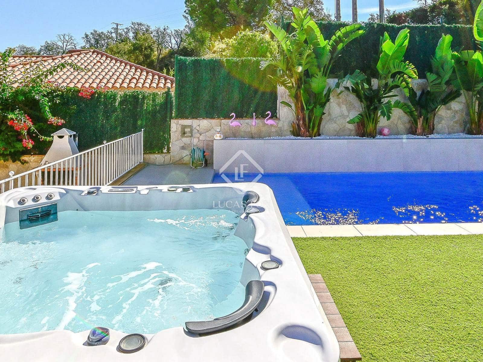 4 makuuhuone Huvila myytävänä paikassa Platja d'Aro mukana uima-altaan 
autotalli - 750 000 € (Ref: 9065617)