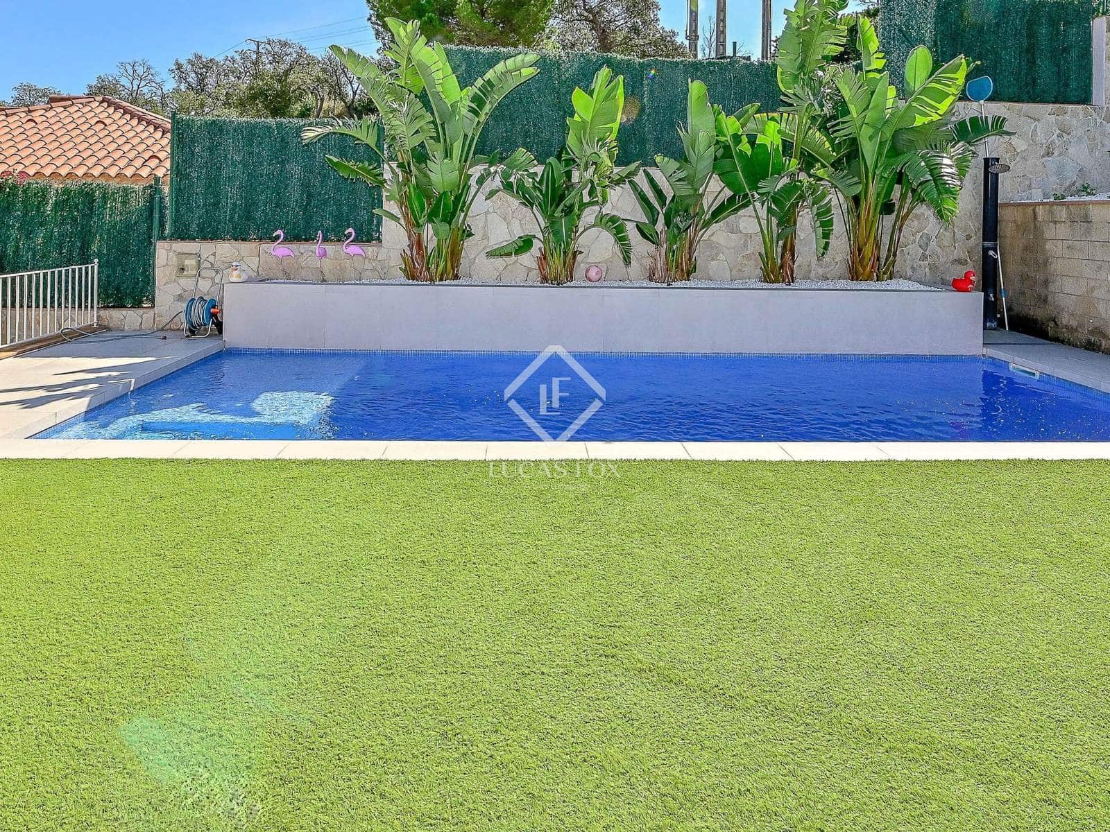 4 makuuhuone Huvila myytävänä paikassa Platja d'Aro mukana uima-altaan 
autotalli - 750 000 € (Ref: 9065617)