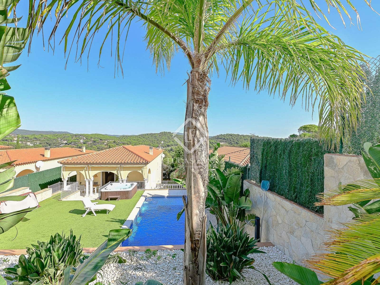 4 makuuhuone Huvila myytävänä paikassa Platja d'Aro mukana uima-altaan 
autotalli - 750 000 € (Ref: 9065617)